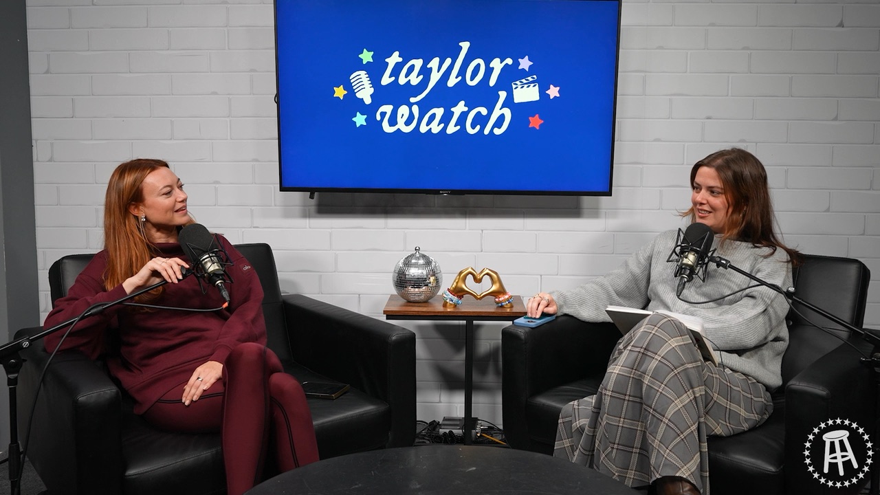 Taylor Swift Has A Jam Packed October | Episode 267